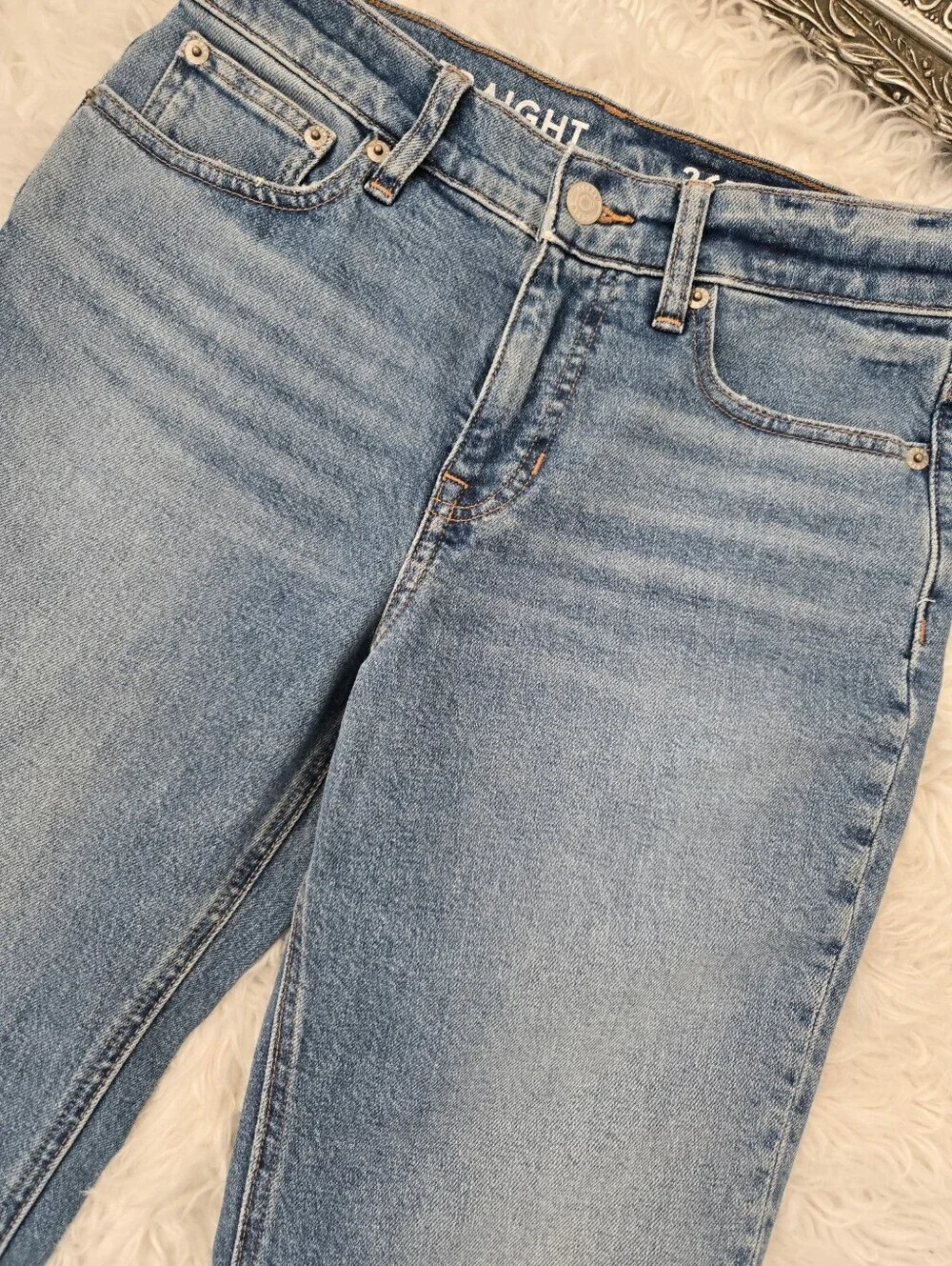 J.Crew Classic Straigth Jeans. Size 26P.